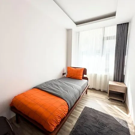 102- Intimate Apartment