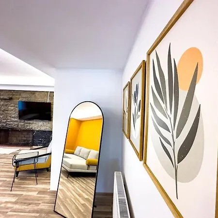 102- Intimate Apartment Ankara